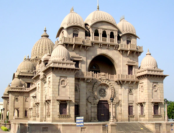 Belur Math: A place where religious sentiment and beauty converges
